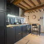 Mari Modern Flat - Con Posto Auto E Vicino Metro - Italywego