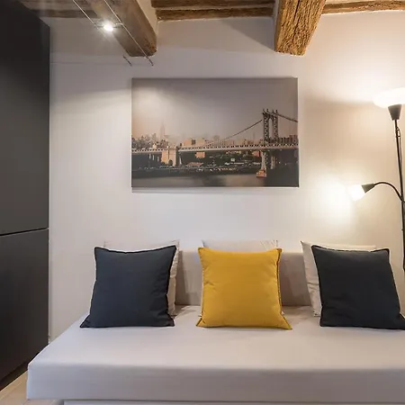 Mari Modern Flat - Con Posto Auto E Vicino Metro - Italywego דירה