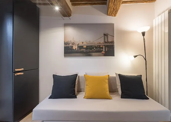 Mari Modern Flat - Con Posto Auto E Vicino Metro - Italywego Lejlighed